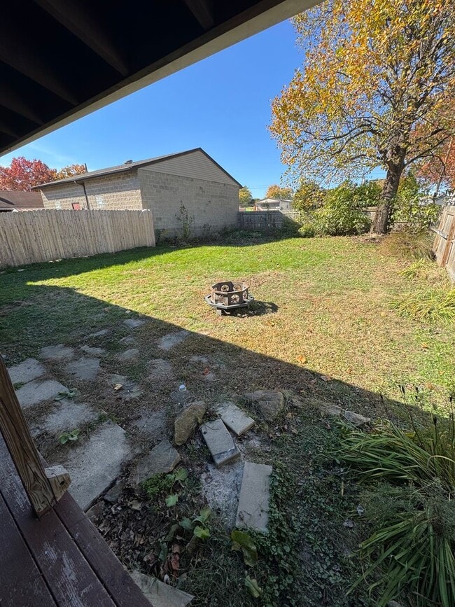 Building Photo - 3 Bedroom 1.5 Bath in Natrona Heights!