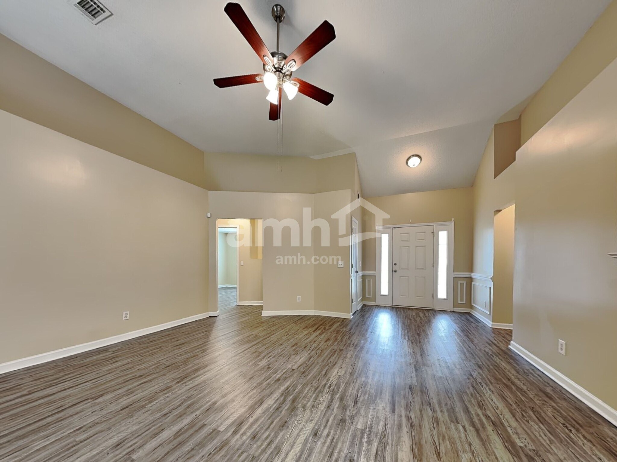 Building Photo - 139 W Tisbury Ln