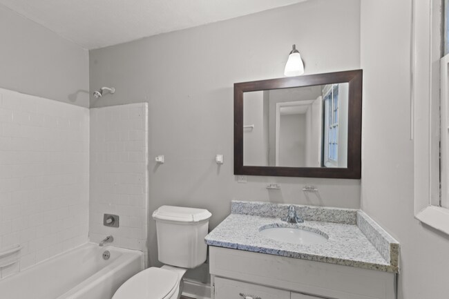 Building Photo - 311 Hillcrest Ct