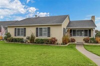 Building Photo - Attractive 4-bedroom, 3-bath home, perfect...