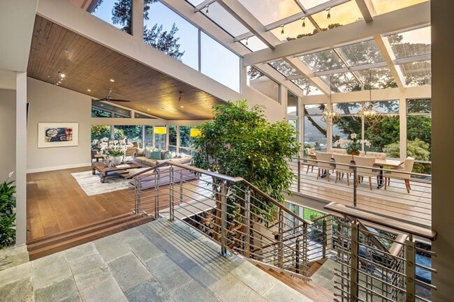 Building Photo - 3473 Paty Dr