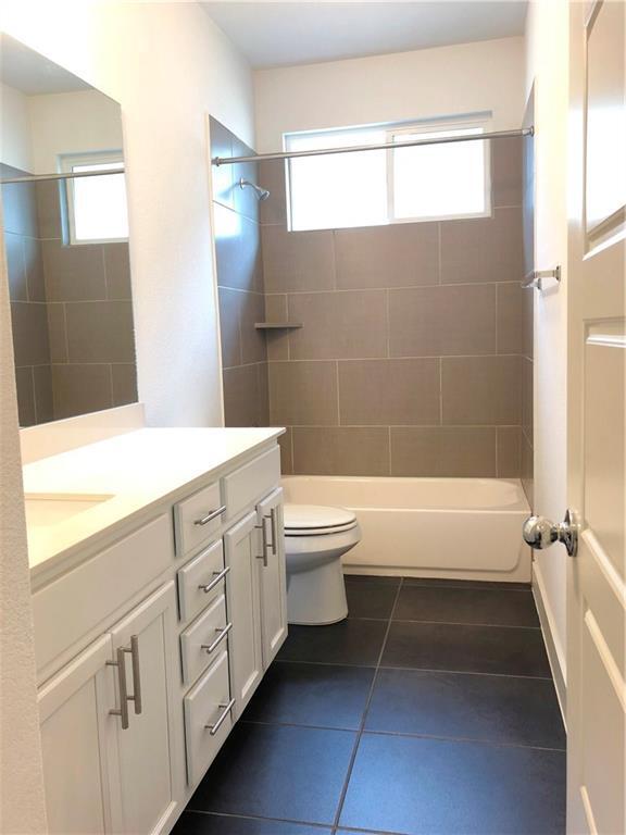 Building Photo - 2210 Capulet St