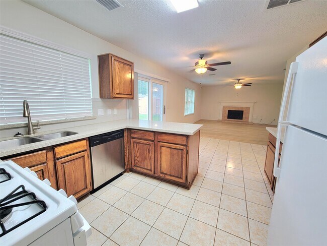 Building Photo - 3226 Granite Lake Dr