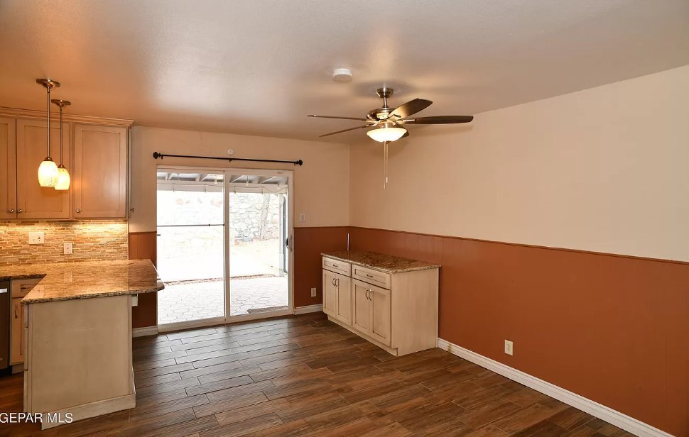 Building Photo - 220 Stratus Rd
