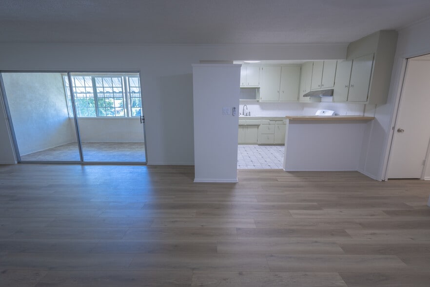 Building Photo - 5138 Hazeltine Ave