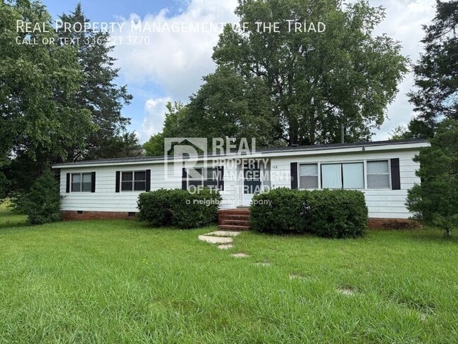 Building Photo - 102 Horseshoe Bend