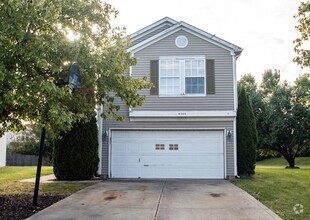 Building Photo - 3 Bed 2.5 Bath