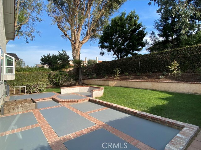 Building Photo - 43 Fortuna E