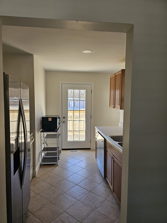 Building Photo - 3303 George Light Rd