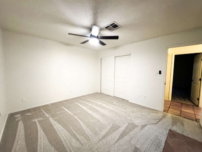 Building Photo - "2-Bed, 2-Bath Condo in Laguna Place!"