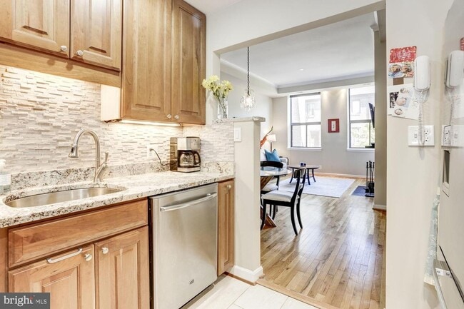 Building Photo - 1715 15th St NW