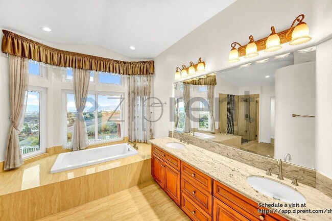 Building Photo - 19872 Sunset Vista Rd