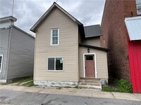 Building Photo - 459 Holly St
