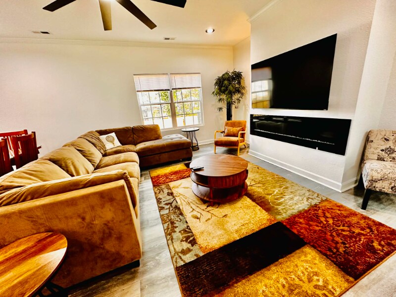 Building Photo - 236 Buxton Ave