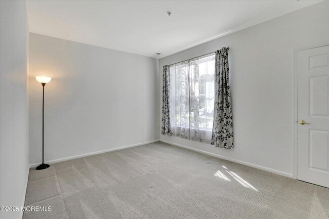Building Photo - 337 St Andrews Pl