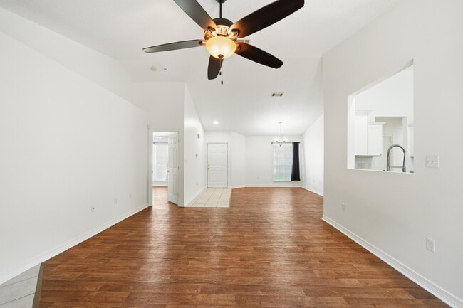 Building Photo - 6381 Havenmist Ln