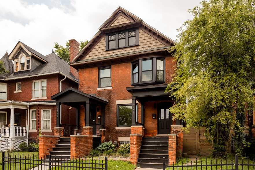 Primary Photo - 4731 Trumbull St