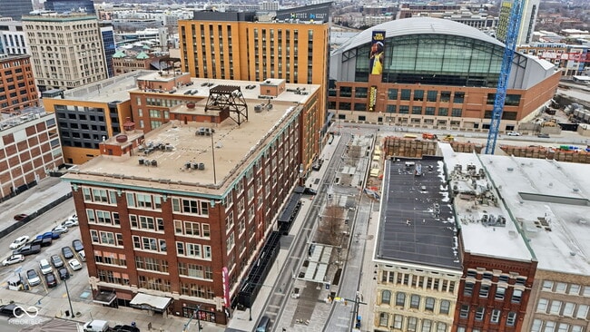 Building Photo - 141 S Meridian St