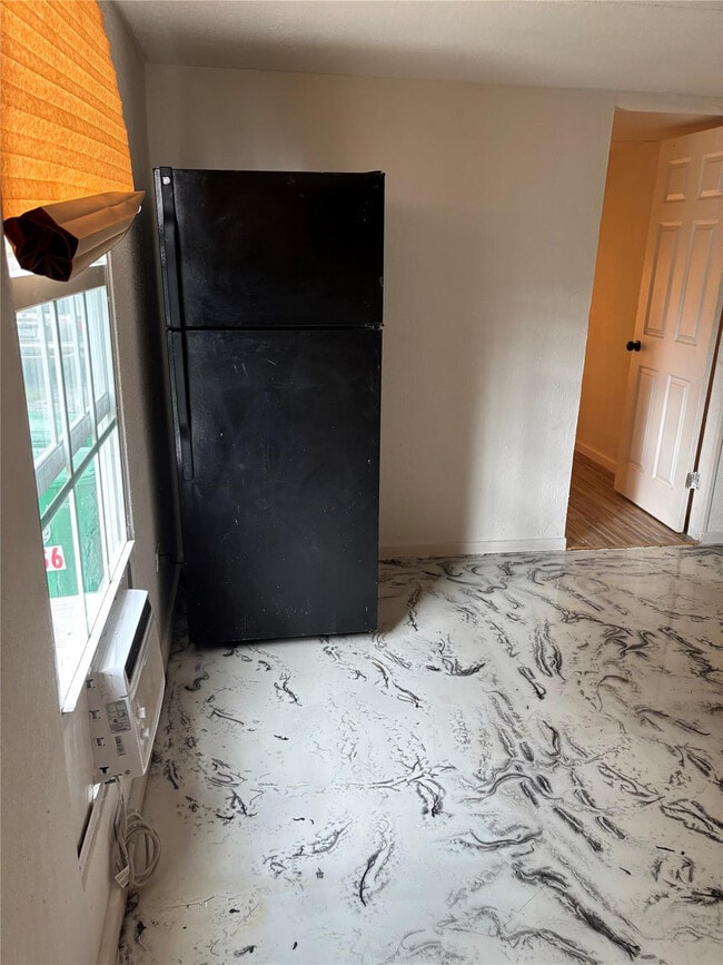 Building Photo - 8556 Berkley Dr