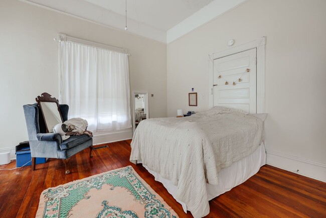 Building Photo - 295 Oglethorpe Ave