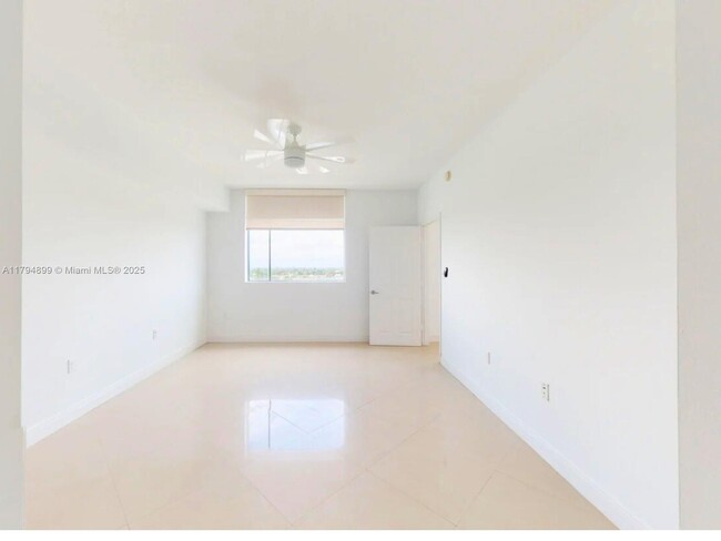 Building Photo - 140 S Dixie Hwy