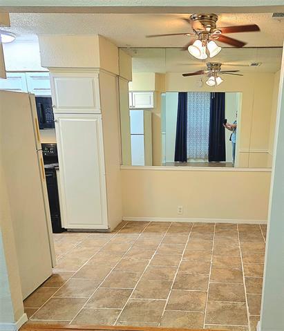 Building Photo - 11805 Leisure Dr