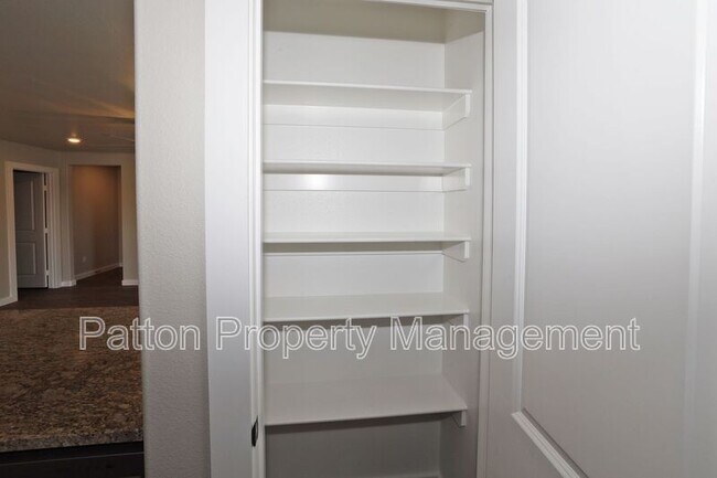 Building Photo - 4902 Locker St