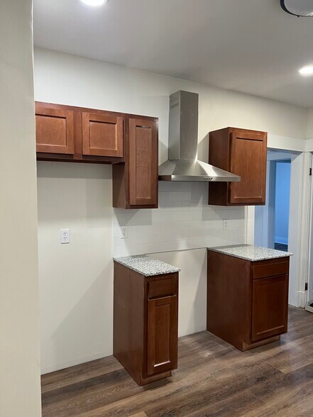 Building Photo - 329 Grider St