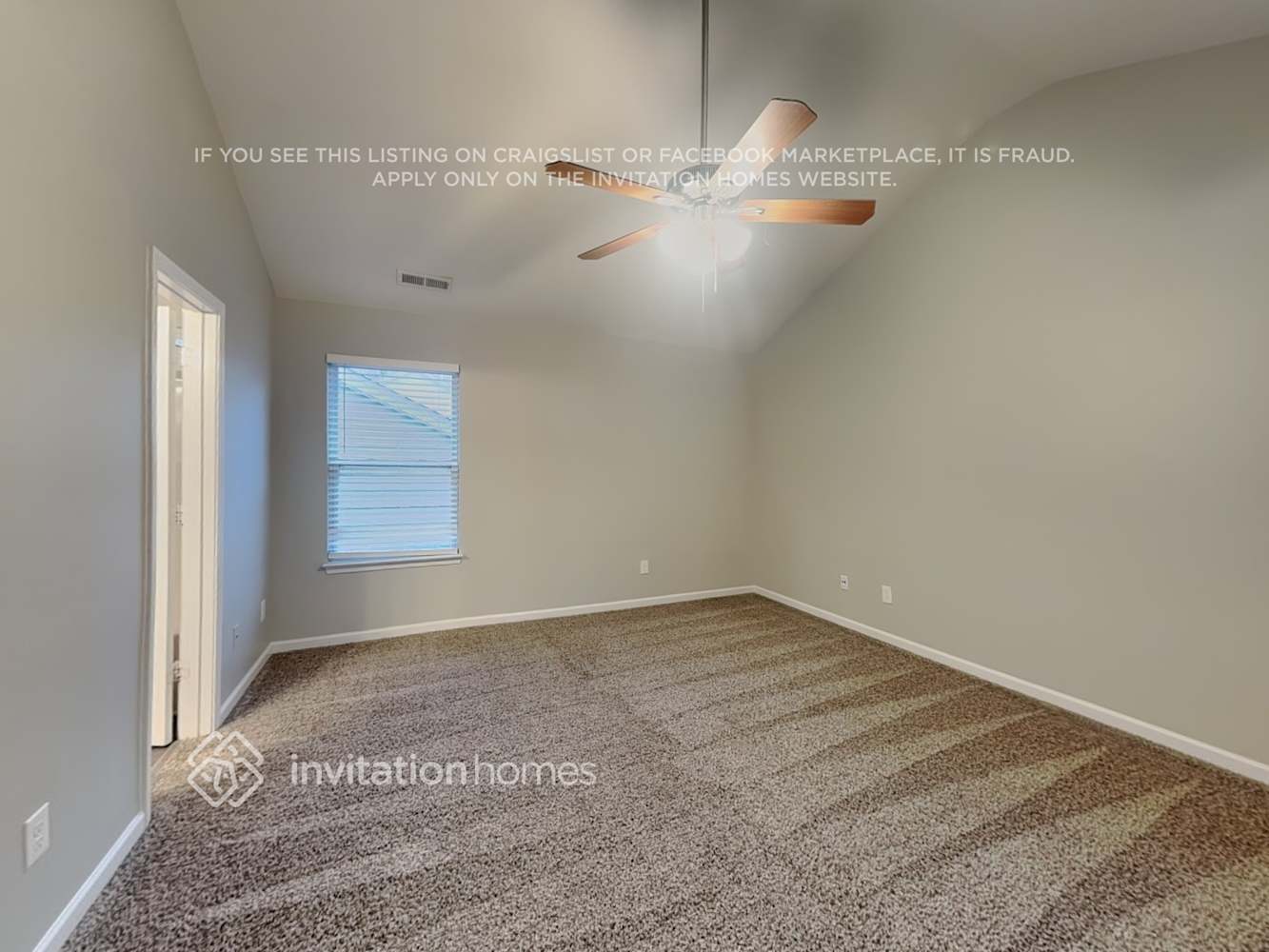 Building Photo - 1215 Pinehaven Ct