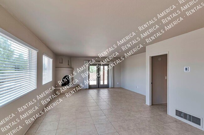 Building Photo - 5421 N Paseo de la Pereza