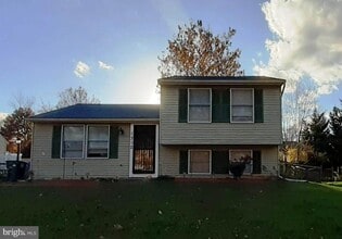 Building Photo - 1312 Hillcrest Dr