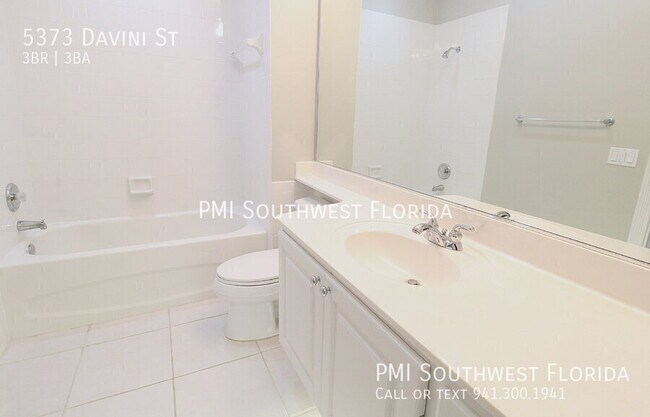 Building Photo - 5373 Davini St