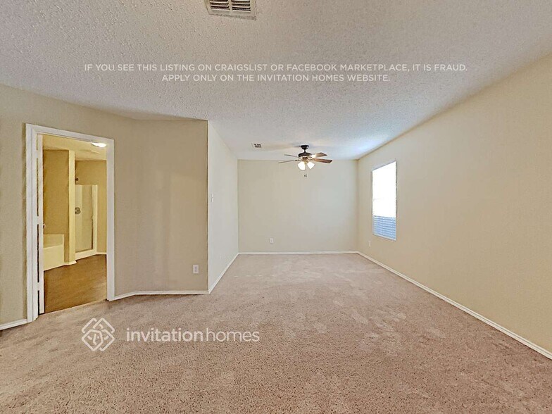 Building Photo - 1537 Englewood Dr