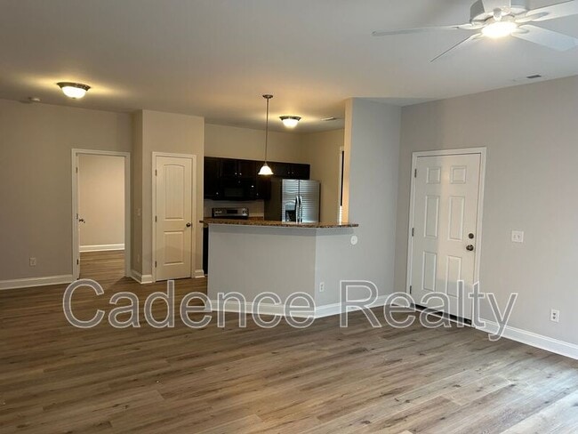 Building Photo - 4904 Maple Ave