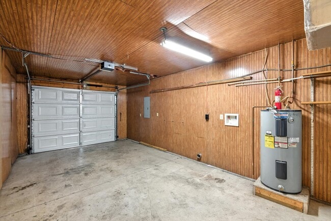 Building Photo - 2710 Hodge Rd