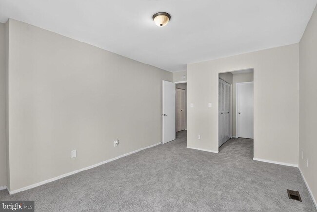 Building Photo - 9305 Bathgate Ct