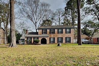 Building Photo - 2137 Parkdale Dr