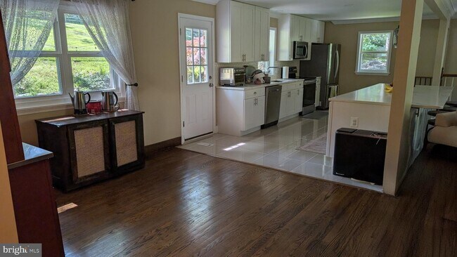 Building Photo - 15715 Tierra Dr
