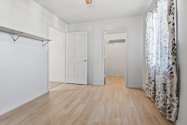 Building Photo - $2,030.95 - 3 Bedrooms, 1 Bathroom, Single Family Home in Aurora with fenced Yard!