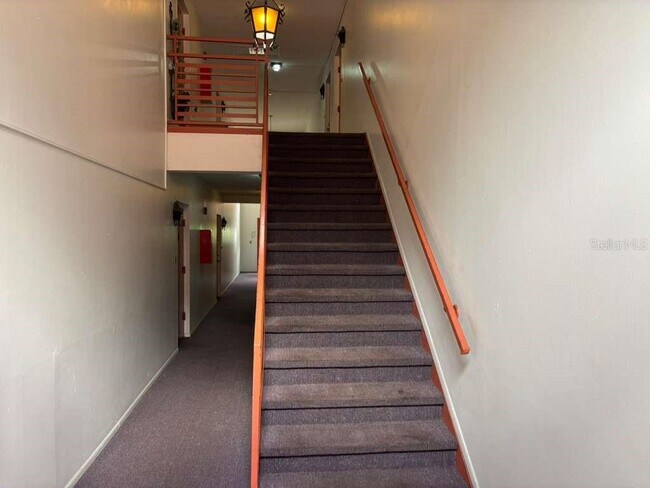 Building Photo - 660 62nd Ave N