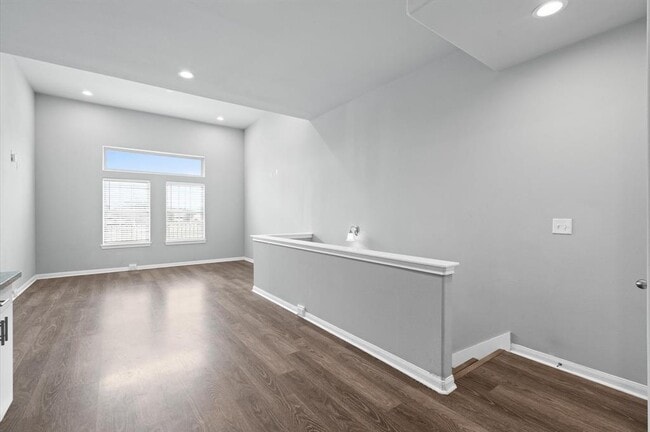 Building Photo - 18835 Elegance Ave