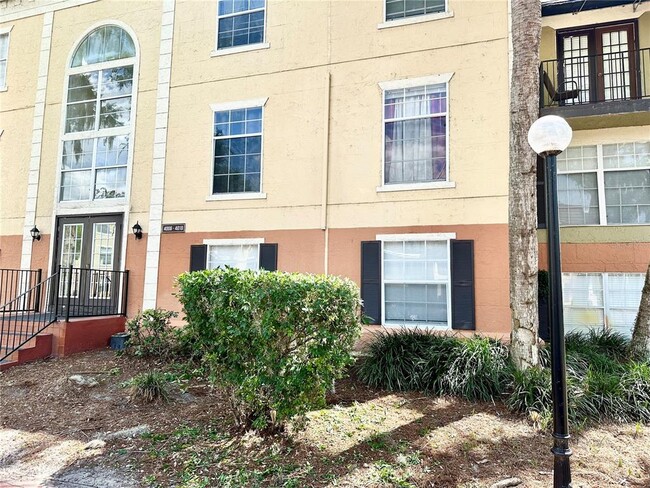 Primary Photo - 4010 Versailles Dr
