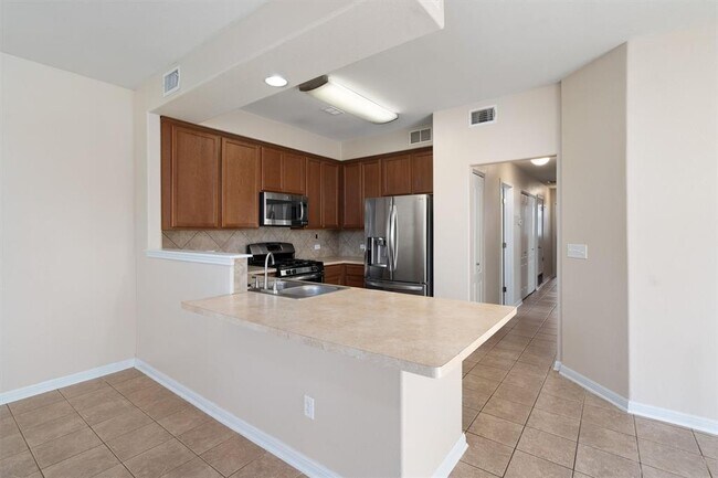 Building Photo - 1606 Sanders