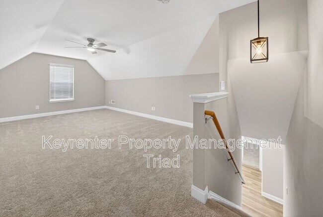 Building Photo - 1153 Hawick Dr
