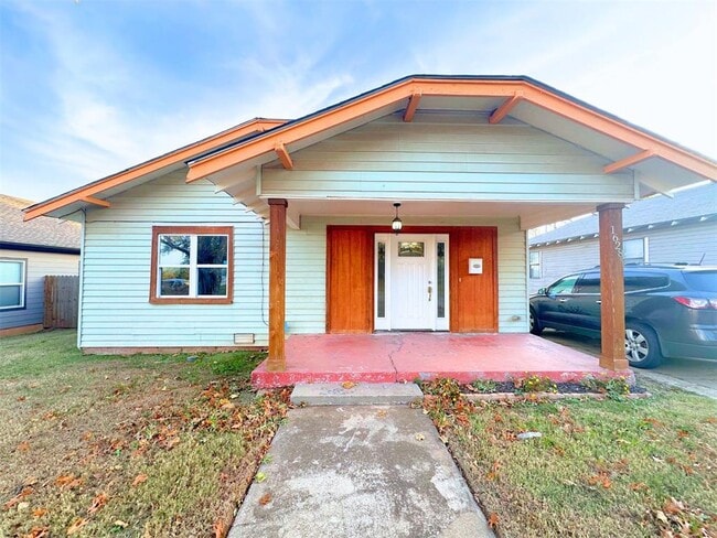 Primary Photo - 1628 NE 12th St