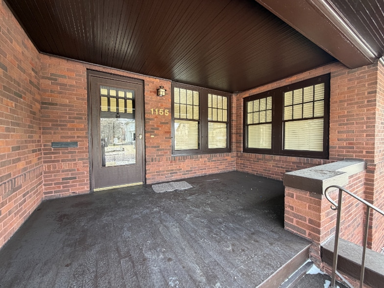 Building Photo - 1155 N Cherry St