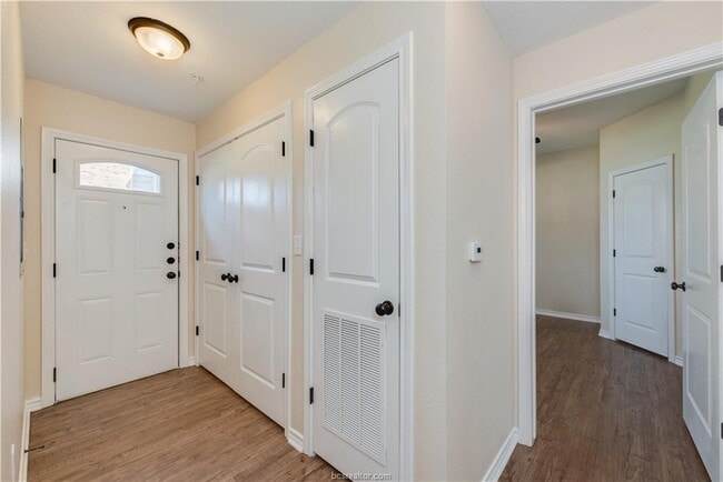 Building Photo - 1915 Dartmouth St