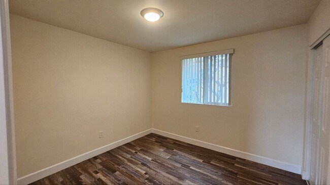 Building Photo - 23(1456,1458)