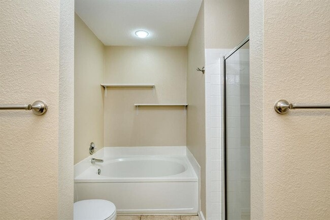 Building Photo - 11412 Kingsgate Dr