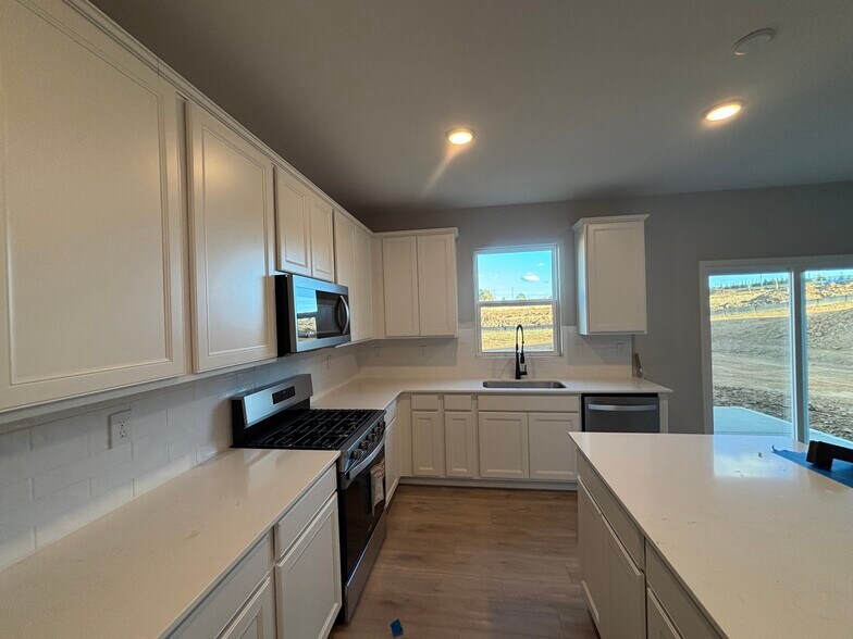 Building Photo - 16815 Aiken Ridge Cir